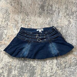 Almost Famous belted dark wash denim micro mini bubble skirt size small